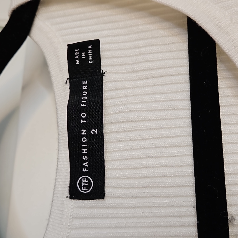 Essential Ribbed Racerback Tank - Picture 4 of 8